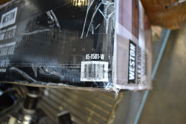 BRAND NEW SCRATCH AND DENT! Weston 65-0501-W Professional Advantage External Vacuum Packaging Machine with 11" Seal Bar. 120 Volts, 1 Phase.  - Image 3 of 3