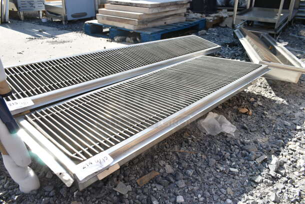 BRAND NEW SCRATCH AND DENT! Regency 600FT1848SS 18" x 48" 14-Gauge Stainless Steel Floor Trough with Grate - Image 4 of 6