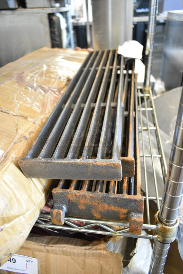 BRAND NEW SCRATCH AND DENT! Lot of 10 Items Including 4 90172097100 Vulcan 00-720971-00024 7 Rib Diamond Grate for VACB and ACB Series and 6 9223534281 Vollrath 353428-1 Lava Rock Kit for CBGMD-36. - Image 3 of 7