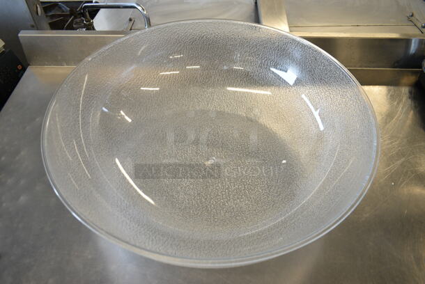 BRAND NEW SCRATCH AND DENT! Lot of 4 Cambro PSB23 40.7 Qt. Pebbled Serving/Salad Bowl - Image 4 of 5