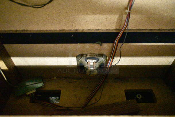 El Dorado Arcade Game w/ Bill and Coin Acceptor. Tested and Working! - Image 8 of 9