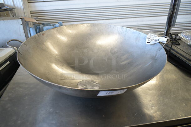 BRAND NEW SCRATCH AND DENT! Town 34730 30" Hand Hammered Cantonese Wok - Image 2 of 6