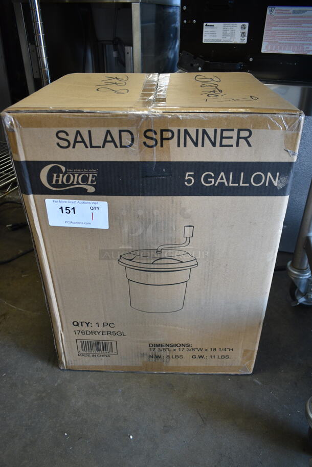 BRAND NEW SCRATCH AND DENT! Choice 176DRYER5GL Prep 5 Gallon Salad Spinner / Dryer - Image 2 of 3