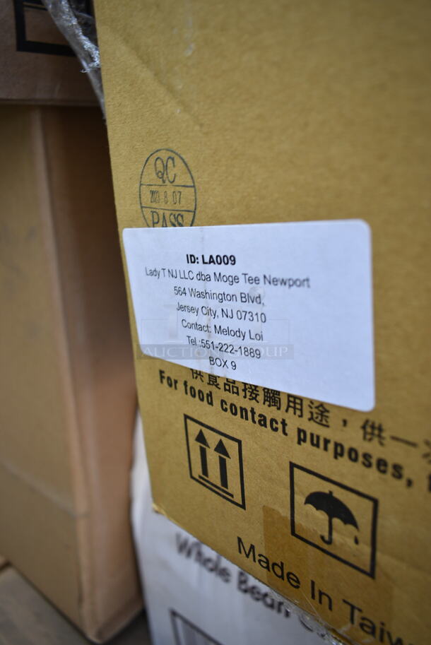 PALLET LOT of 23 BRAND NEW Boxes Including Whole Bean Colombian, M Tucker 10x7x12 White Kraft Strawberry Gazpacho, NOB04SW, M Tucker 10x7x12 White Kraft Braised Pork, C Melt Shop 0813, Karat C-KDL508 Sipper Lid, Designerware DWB10180 Bowls. 23 Times Your Bid!  - Image 8 of 12