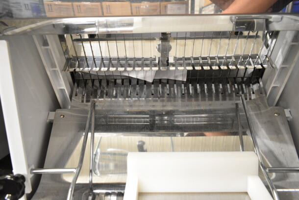 BRAND NEW SCRATCH AND DENT! Estella 348BSL34 Countertop Bread Slicer - 3/4" Slice Thickness, 18 3/4" Max Loaf Length. 110 Volts, 1 Phase. Tested and Working! - Image 5 of 9
