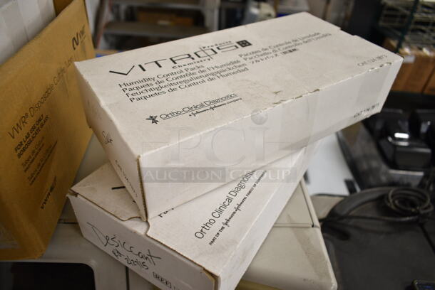 Ortho Vitros 250 Chemistry Analyzer System w/ TVM Low Radiation Color Monitor on Stand - Image 9 of 12