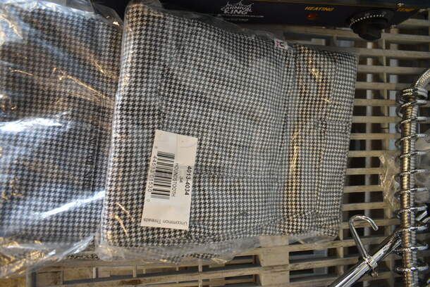 4 BRAND NEW SCRATCH AND DENT! 4013-4034 Uncommon Chef 4013 Unisex Houndstooth Customizable Straight Leg Chef Pants - 34". 4 Times Your Bid!  - Image 3 of 8