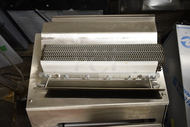 BRAND NEW SCRATCH AND DENT! Somerset CDR-170 Stainless Steel Commercial Countertop Dough Sheeter. 115 Volts, 1 Phase. Tested and Working!  - Image 4 of 12