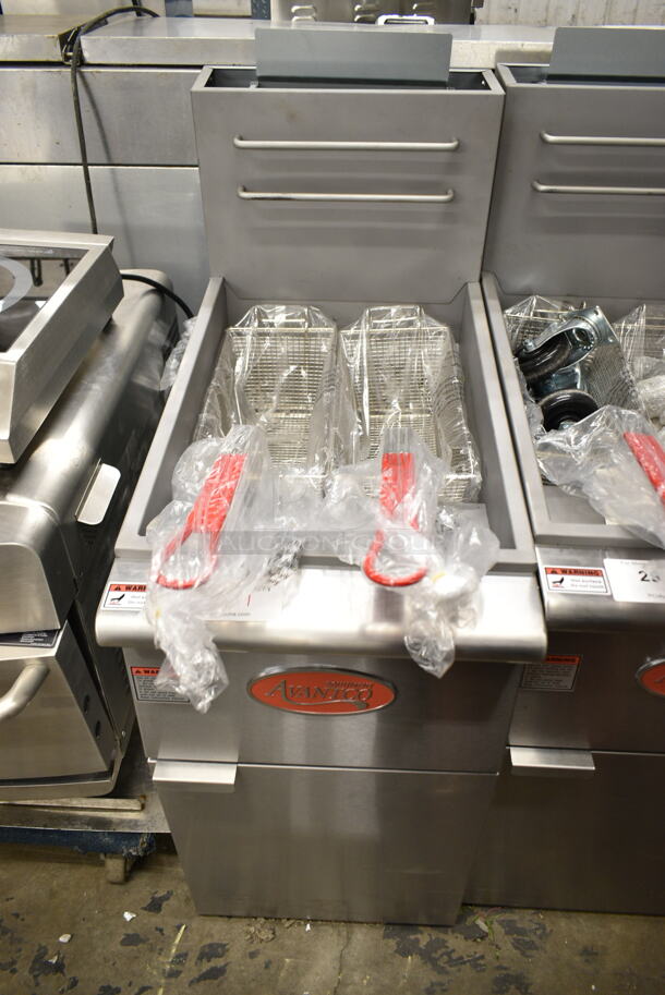 BRAND NEW SCRATCH AND DENT! 2023 Avantco 177FF40L Stainless Steel Commercial Floor Style Liquid Propane 40 lb. Stainless Steel Deep Fat Fryer w/ 2 Metal Fry Baskets and Commercial Casters. 90,000 BTU - Image 5 of 10
