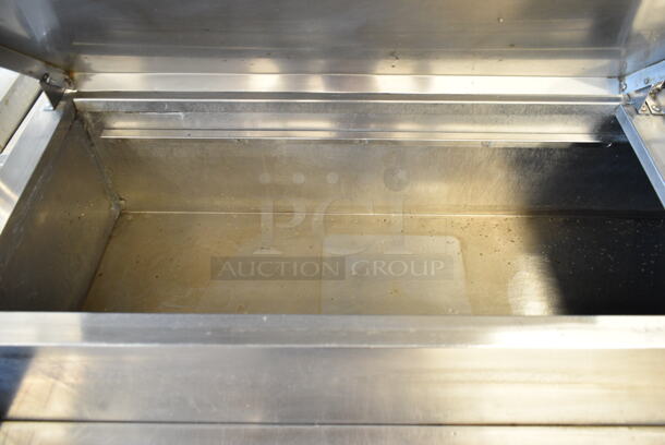 Continental CFT67 Stainless Steel Commercial Pizza Prep Table on Commercial Casters. 115 Volts, 1 Phase. Tested and Powers On But Does Not Get Cold - Image 4 of 7