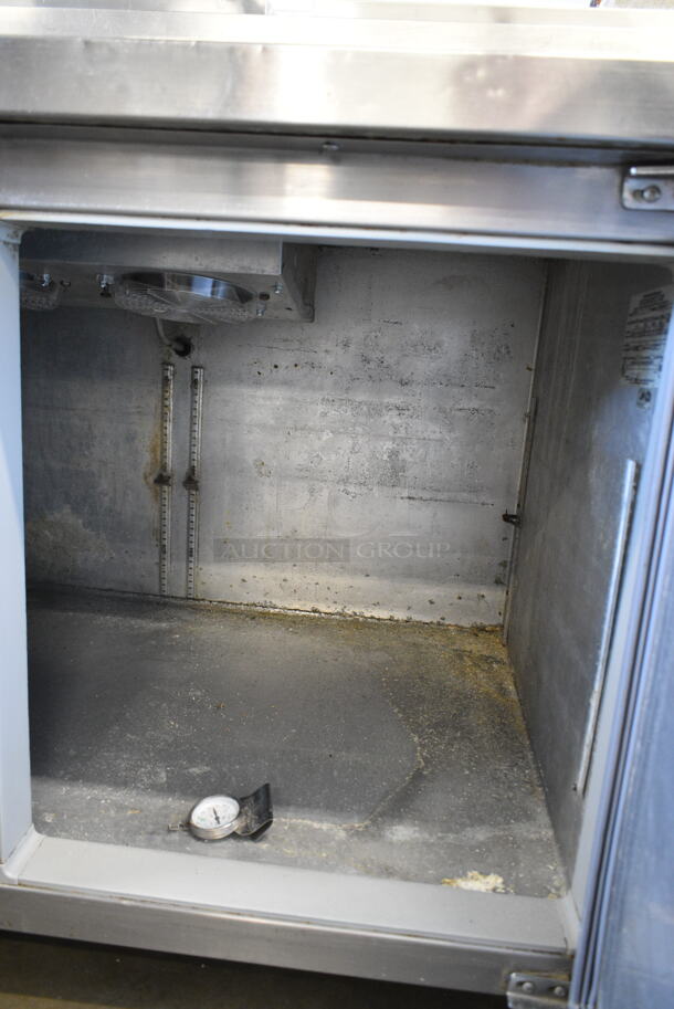 Continental CFT67 Stainless Steel Commercial Pizza Prep Table on Commercial Casters. 115 Volts, 1 Phase. Tested and Powers On But Does Not Get Cold - Image 5 of 7