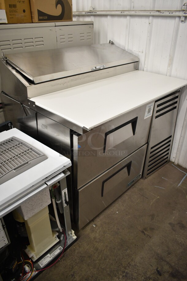 BRAND NEW SCRATCH AND DENT! 2024 True TPP-AT-44D-2-HC Stainless Steel Commercial 44 5/8" Refrigerated Pizza Prep Table with Two Drawers. 115 Volts, 1 Phase. Tested and Working! - Image 3 of 11