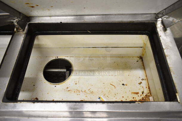 True TPP-93D-6 Stainless Steel Commercial Pizza Prep Table w/ 6 Drawers on Commercial Casters. 115 Volts, 1 Phase. Tested and Working! - Image 5 of 12