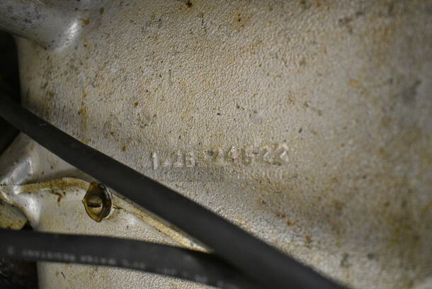 Berkel Stainless Steel Commercial Countertop Meat Slicer w/ Blade Sharpener. Tested and Working! - Image 9 of 9