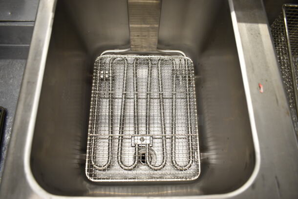 2023 Avantco 177F202 Stainless Steel Commercial Countertop Electric Powered 2 Bay Fryer w/ Lids and Metal Fry Baskets. 208-240 Volts, 1 Phase. - Image 7 of 10