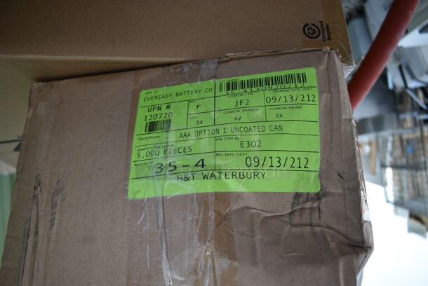 BRAND NEW SCRATCH AND DENT! Lot of 4 Commercial Casters.  - Image 3 of 8