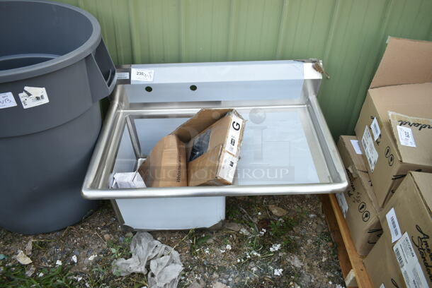 BRAND NEW SCRATCH AND DENT! Steelton 522CS11818R 38 3/4" 18-Gauge Stainless Steel One Compartment Commercial Sink with Right Drainboard - 18" x 18" x 12" Bowl. No Legs.  - Image 2 of 6