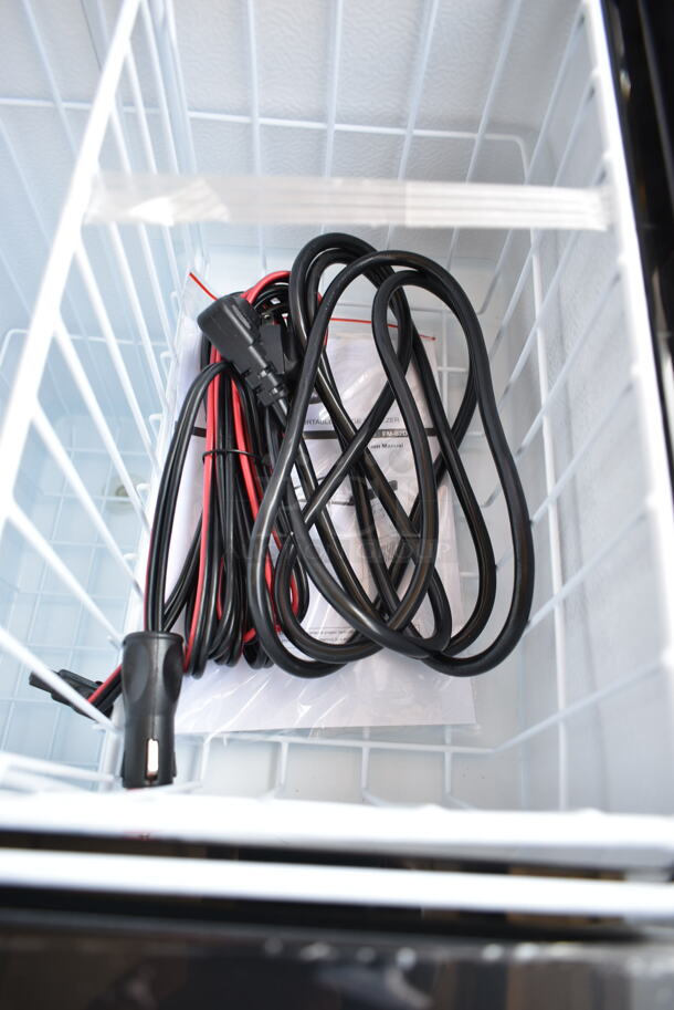 BRAND NEW SCRATCH AND DENT! Whynter FM-62DZ 62 Quart Dual Zone Portable Refrigerator and Deep Freezer Chest, AC 110V/ DC 12V, Real Freezer for Car, Home, and RV, -8°F to 50°F Temperature Range. 115 Volts, 1 Phase. Tested and Working! - Image 7 of 8
