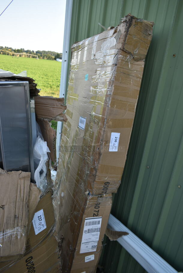 BRAND NEW SCRATCH AND DENT! Regency 600tss3072s Spec Line 30" x 72" 14 Gauge Stainless Steel Commercial Work Table with Undershelf. May Be Missing Pieces.  - Image 2 of 3