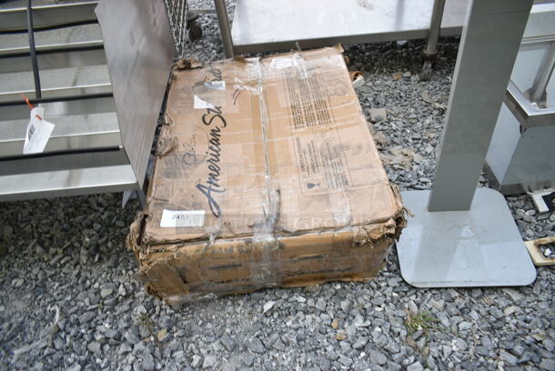 BRAND NEW SCRATCH AND DENT! American Standard 77SB33220A.308 Delancey 33" x 22" Cast Iron 4-Hole One Compartment Apron-Front Undermount Sink - Image 2 of 3