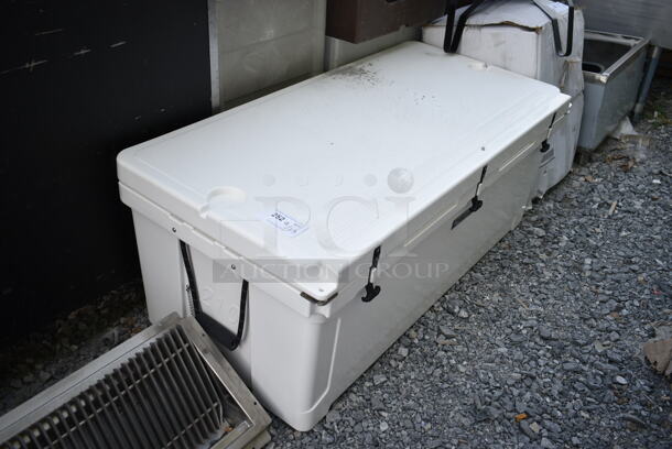 BRAND NEW SCRATCH AND DENT! CaterGator CG200WH White 210 Qt. Rotomolded Extreme Outdoor Cooler / Ice Chest - Image 3 of 5