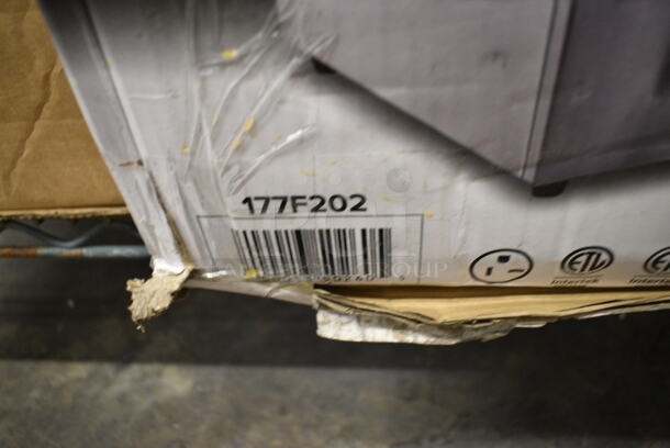 BRAND NEW SCRATCH AND DENT! 2023 Avantco 177F202 Stainless Steel Commercial Countertop Electric Powered 2 Bay Fryer w/ Lids and Metal Fry Baskets. 208-240 Volts, 1 Phase. - Image 3 of 3
