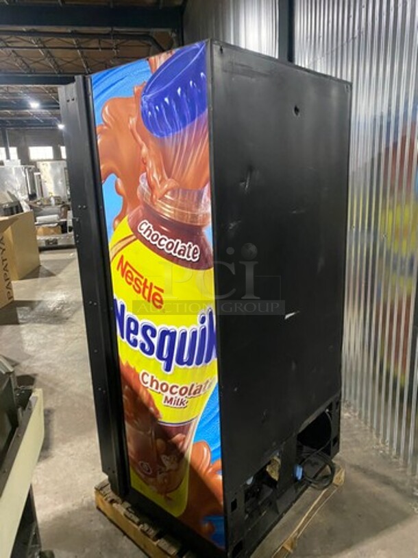 Royal Vendors Commercial Drink Vending Machine! 10 Drink Selections! With Bill And Coin Acceptor! Suitable For Indoor And Outdoor Use! Model: RVCDE65010 SN: 200333FA00092 115V 60HZ 1 Phase - Image 4 of 8