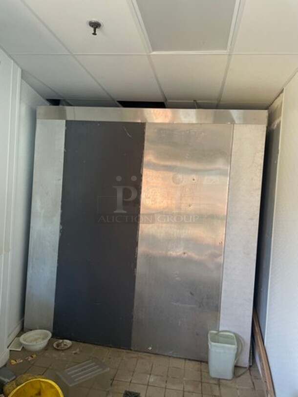 NICE! Kolpak Commercial Walk In Cooler And Freezer Combo Unit! Cooler Has NO FLOOR, Freezer WITH FLOOR! With Blower! NO COMPRESSOR! METRO RACKS NOT INCLUDED! Box Size 7' By 13'.5 By 8'! - Image 7 of 11