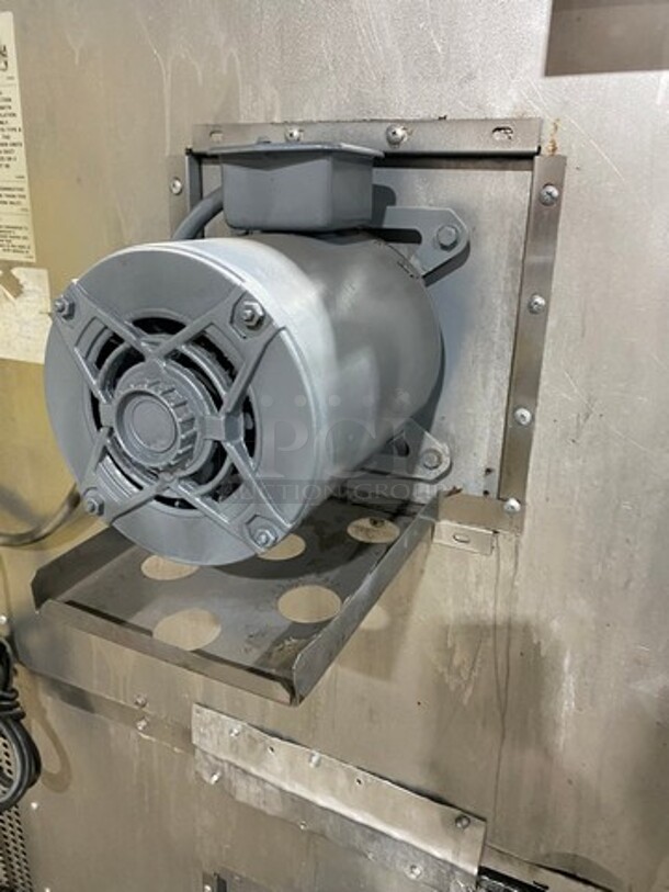 Southbend Commercial Natural Gas Powered Double Deck Convection Oven! With View Through Doors! Metal Oven Racks! All Stainless Steel! On Legs! Silver Star Edition! 2x Your Bid Makes One Unit! - Image 8 of 12