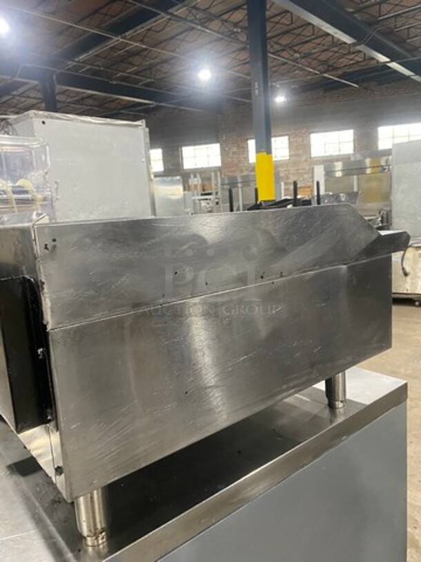 Commercial Countertop Natural Gas Powered Flat Top Griddle! With Back And Side Splashes! All Stainless Steel! On Small Legs! - Image 3 of 7