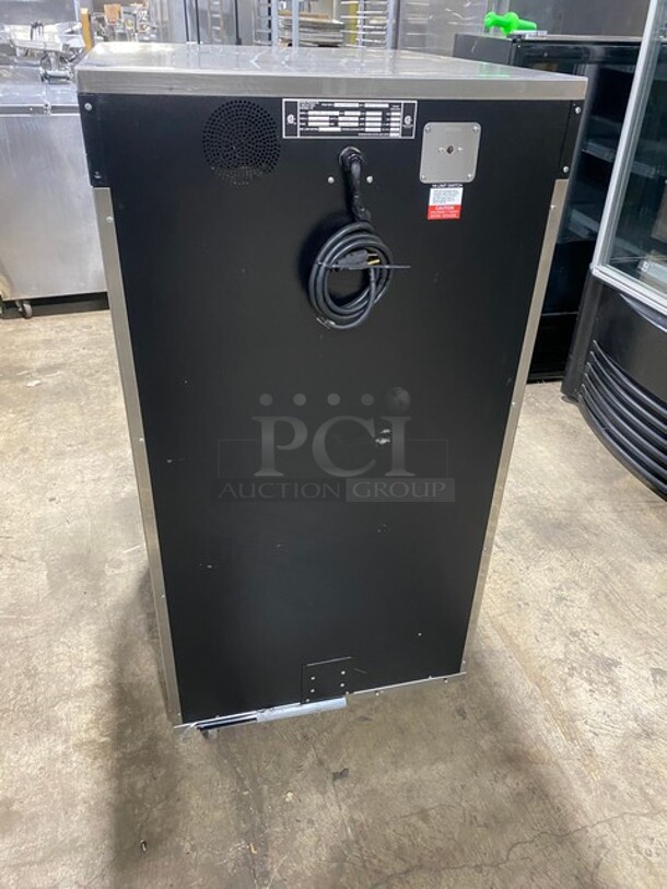 WOW! Piper Commercial Chef System Cook-N-Hold Oven! With Smoker Feature! Metal Oven Racks! All Stainless Steel! On Small Casters! Model: CS210S SN: 29275 208V 60HZ 1 Phase! Working When Removed! - Image 4 of 8