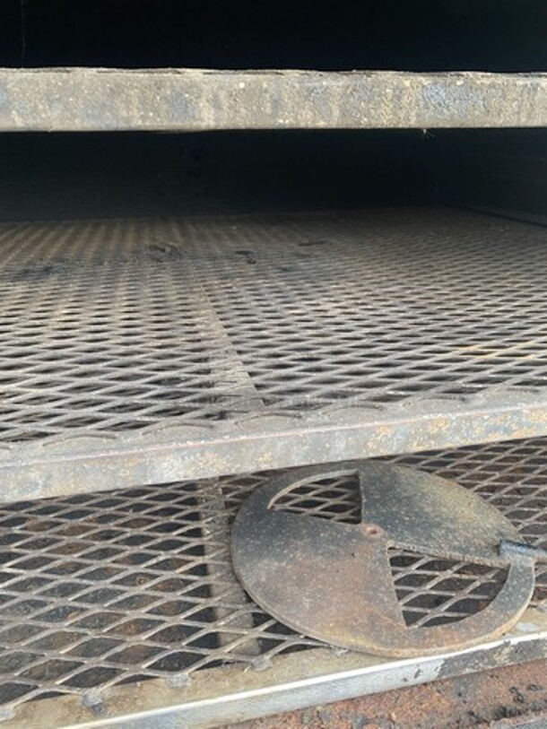 Sweet! LANG Heavy Duty Commercial Deluxe 60 Mobile 3 Tier Smoker Trailer!  - Image 11 of 12