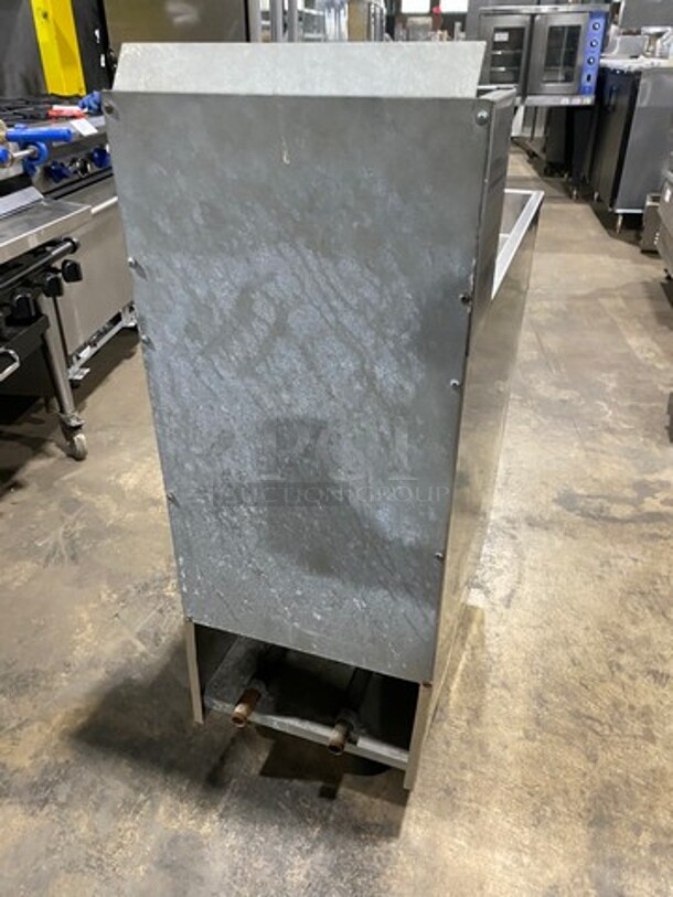 WOW! LATE MODEL! 2021 Sierra Commercial Natural Gas Powered Deep Fat Fryer! With 2 Metal Frying Baskets! With Backsplash! All Stainless Steel! On Casters! SN: 8102179082 - Image 3 of 10