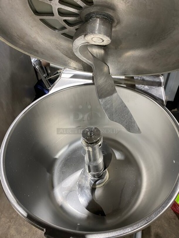 Hobart Commercial Floor Style Vertical Cutter Mixer! Model VCM40 Serial 2734683! 208V 3Phase! - Image 5 of 10