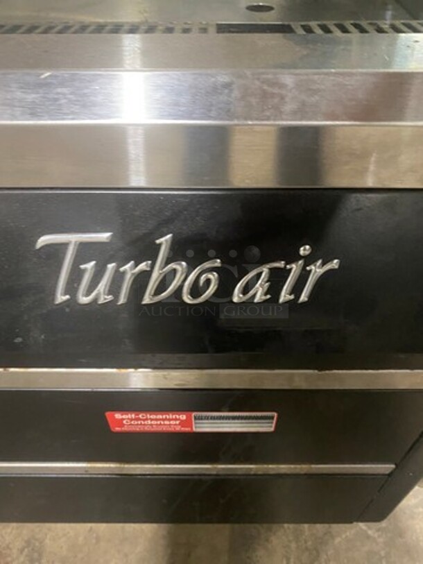 Turbo Air Commercial Refrigerated Open Grab-N-Go Case Merchandiser! With Clear Sides! Stainless Steel Body! Model: TOM40B SN: TOM40B4042 120V 60HZ 1 Phase - Image 7 of 9
