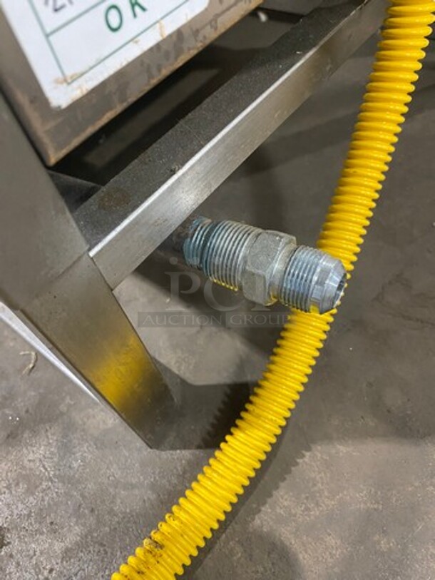 LATE MODEL! 2018 Axis Commercial Natural Gas Powered Kebab/ Gyro Machine! All Stainless Steel! Model: AXVB4 SN: 885900GD4UL180162! Working When Removed! - Image 10 of 10