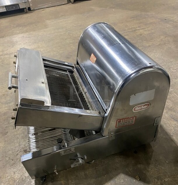 Berkel Commercial Countertop Bread Loaf Slicer! Model: MB3/8 SN: 9211110100766 115V 60HZ 1 Phase - Image 2 of 9