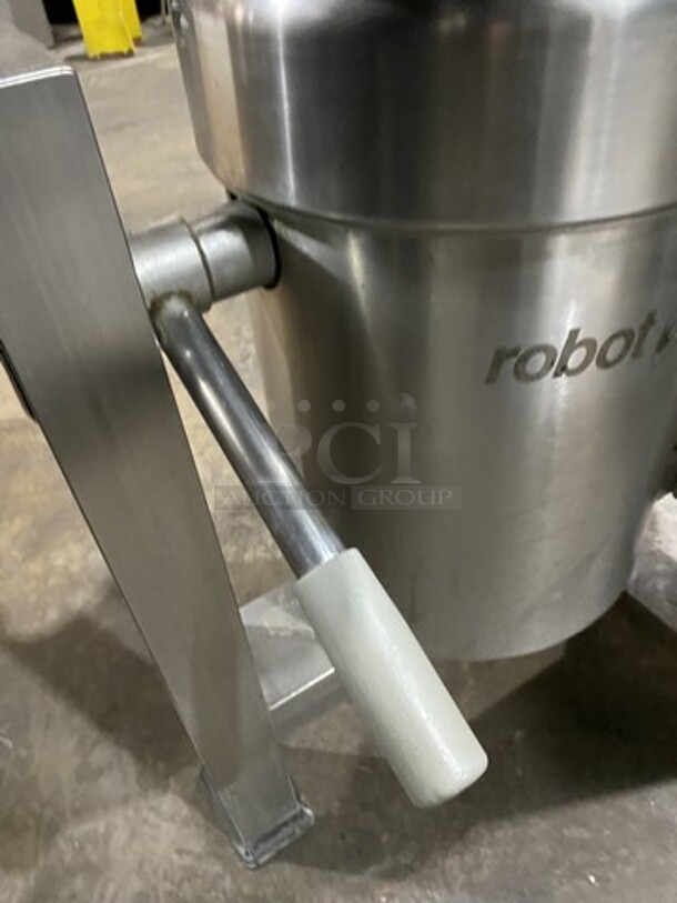 Fab! Robot Coupe R30 Vertical Cutter Mixer! With 31 Quart Tilt Cutter Stainless Bowl! 2 Speed! 208/240V 3 Phase!  - Image 8 of 9