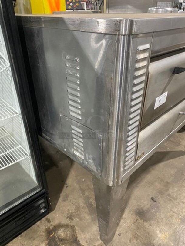 WOW! Blodgett Electric Powered Single Deck Pizza/Baking Oven! All Stainless Steel! On Legs! Model: 1048DD/AA-S SN: 112296QC092A 120V 60HZ 1 Phase - Image 3 of 10