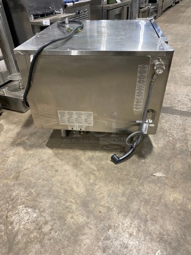 WOW! Alto Shaam Commercial Electric Powered Combitherm Convection Oven! With Metal Oven Racks! All Stainless Steel! On Small Legs! Model: 7.14ESISK SN: 1156437000 208/240V 3 Phase - Image 4 of 9