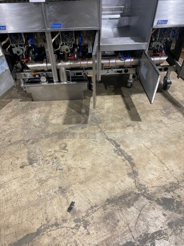 FAB! Pitco Frialator Commercial Natural Gas Powered 3 Bay Deep Fat Fryer! With Middle Fryer Basket Rack! With Oil Filter System! All Stainless Steel! On Casters! Model: SGH50 SN: G09DC011392 - Image 7 of 12