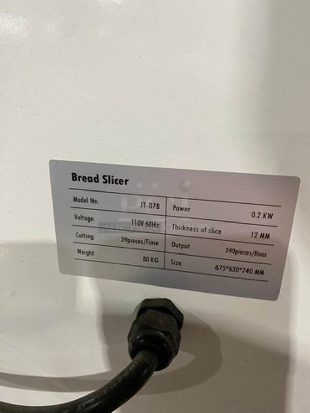 LATE MODEL! 2019 Two Thousand Commercial Countertop Bread Loaf Slicer! Model: TTD7B 110V 60HZ 1 Phase - Image 5 of 10