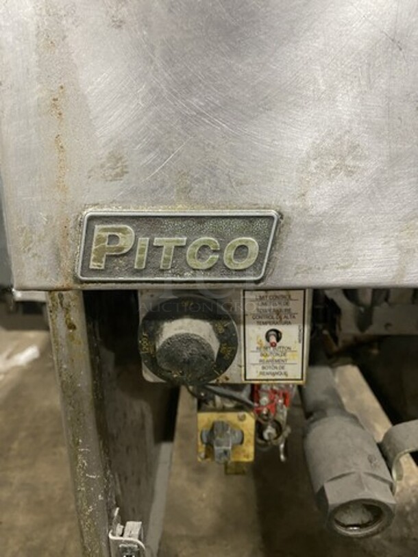 Pitco Frialator SG14 Stainless Steel Commercial Floor Style Natural Gas Powered Deep Fat Fryer 110,000 BTU. - Image 8 of 11