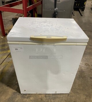 Kenmore Commercial Chest Freezer! MODEL 25314502102 SN: WB52916577 115 Volts!