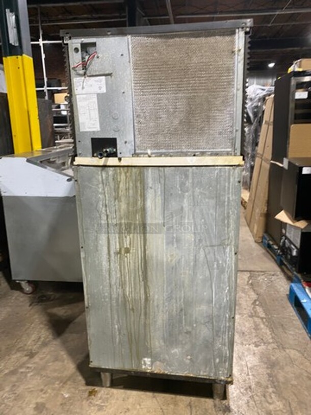 Manitowoc Commercial Ice Maker Machine! With Commercial Ice Bin! All Stainless Steel! On Legs! Model: SY0604A SN: 110997241 208/230V 60HZ 1 Phase - Image 3 of 8