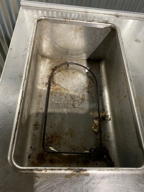 Duke Commercial Electric Powered Single Well Food Warmer Serving Station! With Storage Space Underneath! All Stainless Steel! On Legs! Model: SUBFC206RT SN: 11020184 120V 60HZ 1 Phase - Image 5 of 8