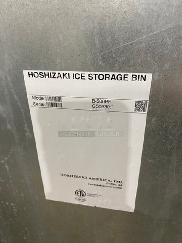 Hoshizaki Commercial Ice Maker Machine! With Commercial Ice Bin! All Stainless Steel! On Legs! Model: KML700MRJ SN: K00963C 115V 60HZ 1 Phase, Model: B500PF SN: G50530F - Image 6 of 8