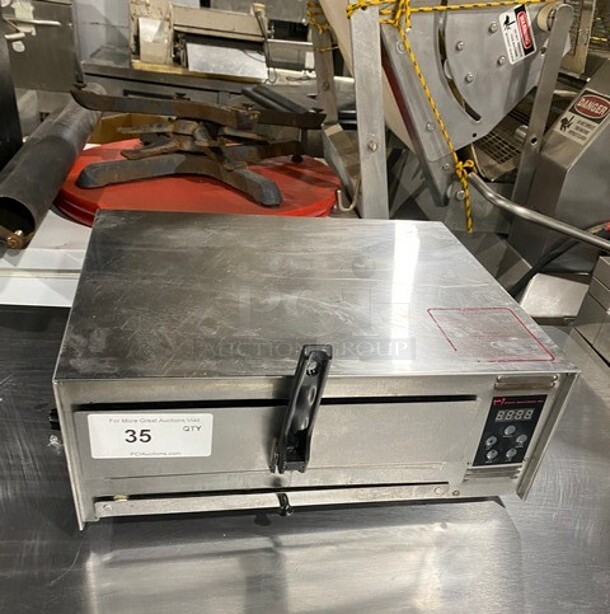 Wisco Commercial Countertop Electric Powered Pizza! MODEL 425C SN: J029618 120V 