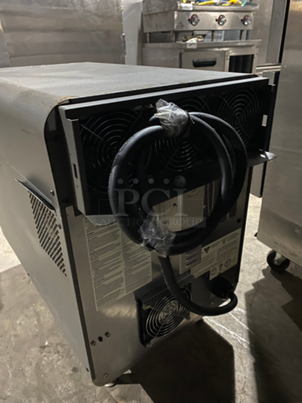NICE! 2016 Turbo Chef Commercial Countertop Rapid Cook Oven! On Legs! Model: NGO SN: NGOD25931 208/240V 60HZ 1 Phase - Image 4 of 9