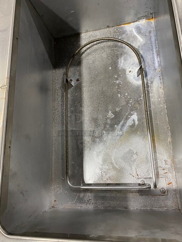 WOW! LATE MODEL! 2017 Advance Tabco Commercial Electric Powered 5 Well Steam Table! All Stainless Steel! On Legs! Model: HF5E240DR SN: 000065853 208/240V - Image 6 of 10